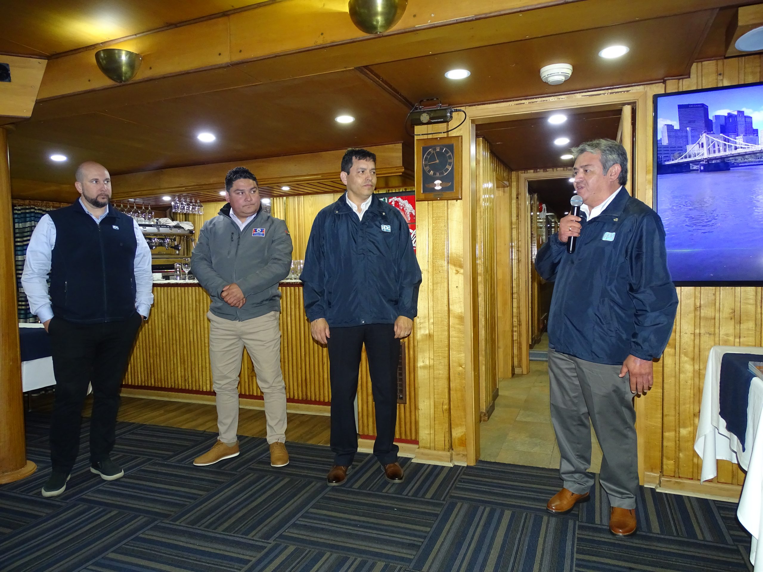 Mayor fabricante de pinturas marinas del mundo celebra en Puerto Montt su 140° aniversario