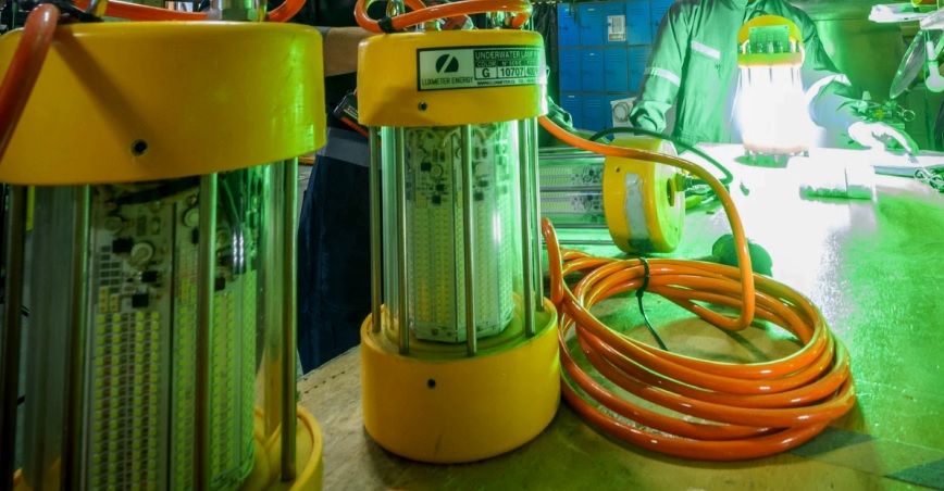 Luxmeter impulsa la eficiencia energética en la acuicultura con innovadora lámpara