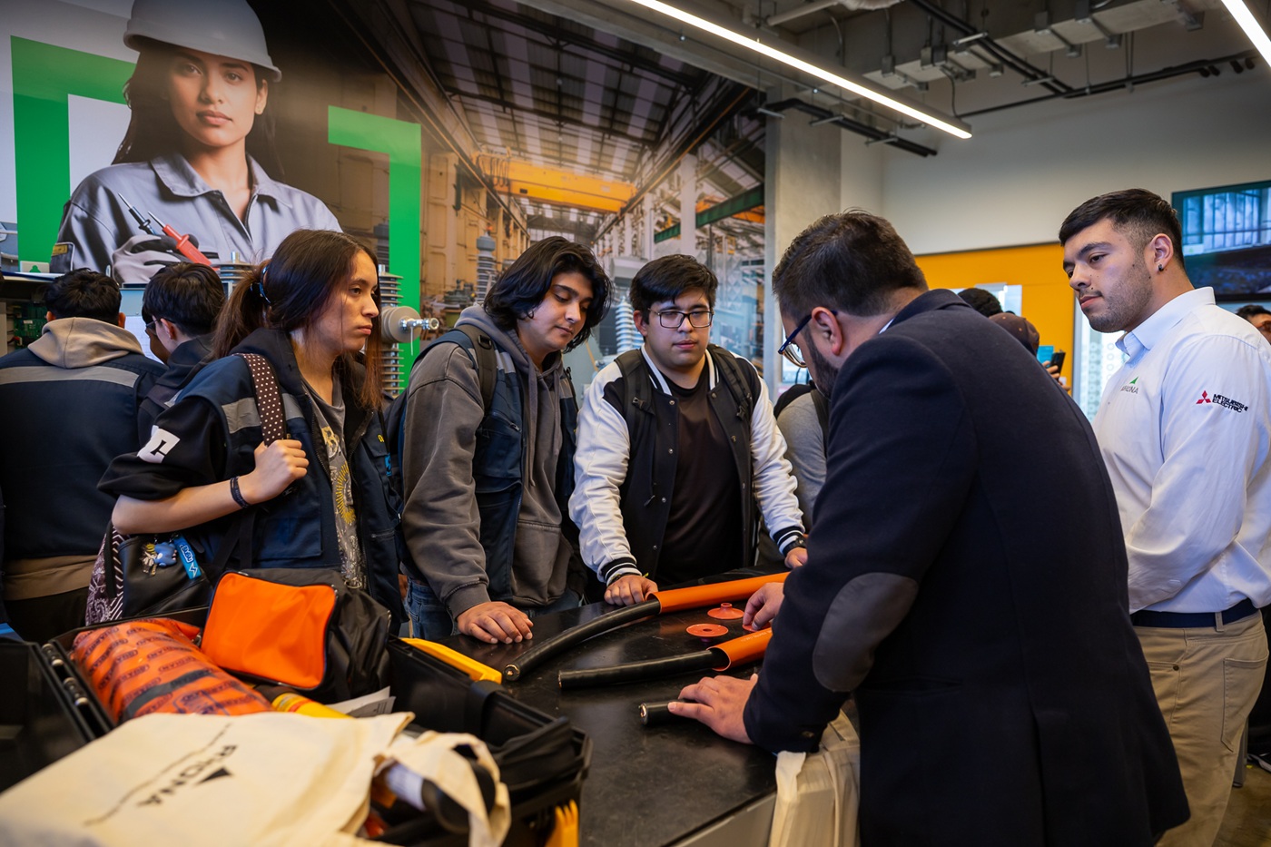Duoc UC Puerto Montt inaugura nuevo laboratorio de equipos industriales de media y alta tensión